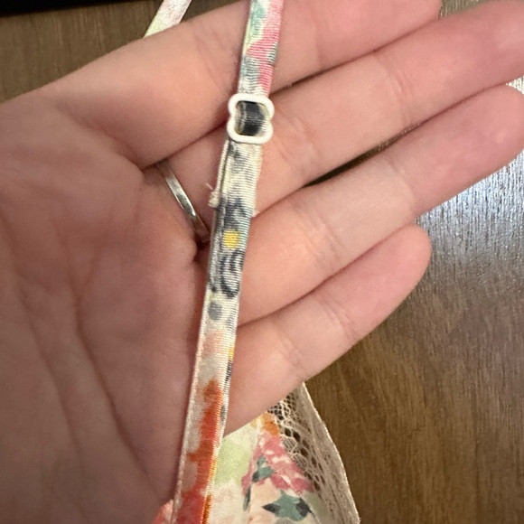 Victoria’s Secret Floral Chemise - Picture 4 of 4